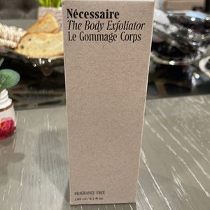 Necessaire The Body Exfoliator